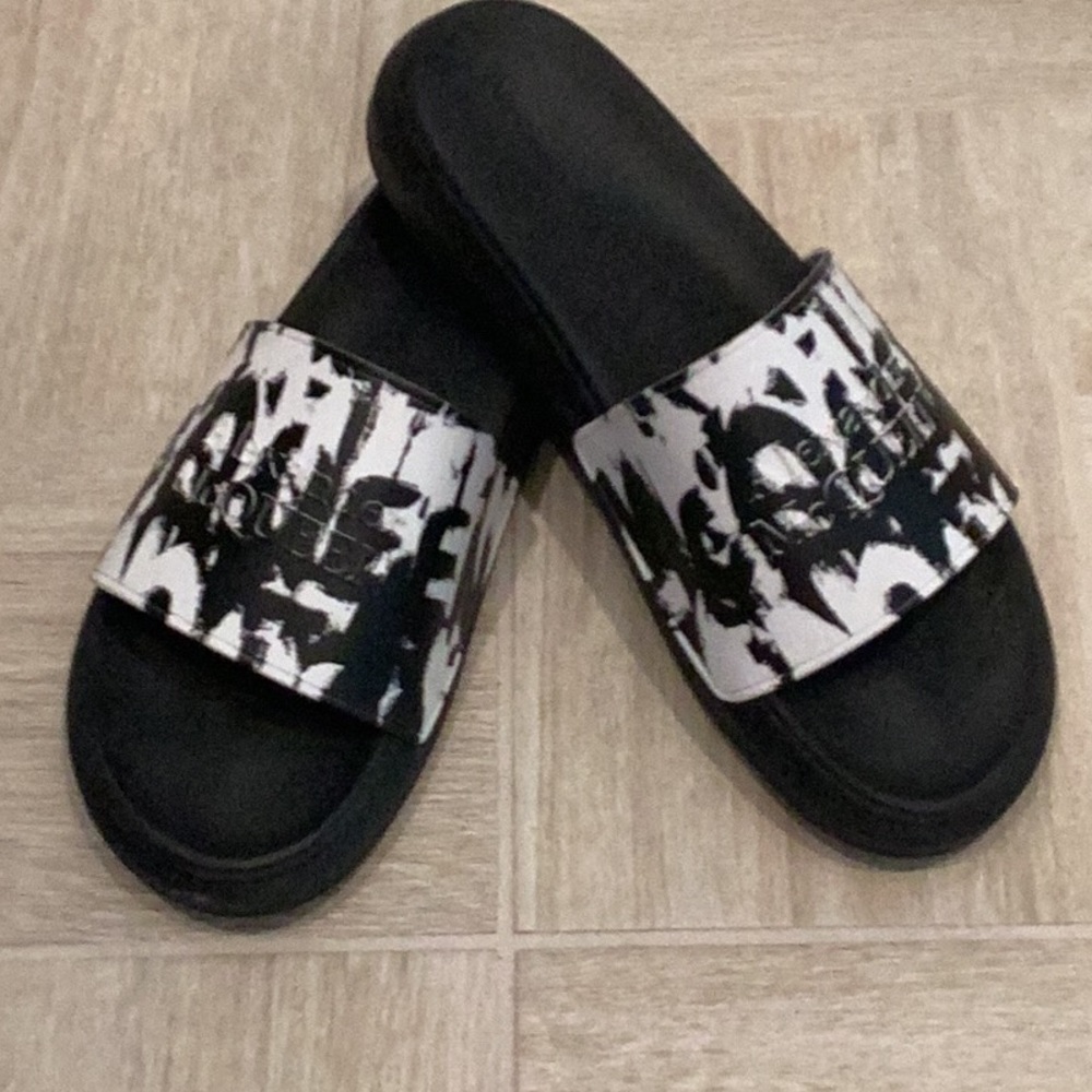 NWOT Alexander McQueen Sandals